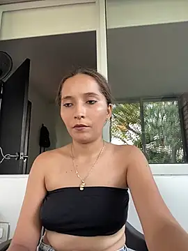 Penelope-Hot online show from December 12, 2024, 9:37 pm