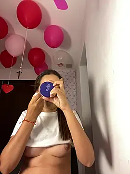 Snapshot of Penelope-Hot chatting on February 15, 2025, 9:37 pm Penelope-Hot online show from February 15, 2025, 9:37 pm