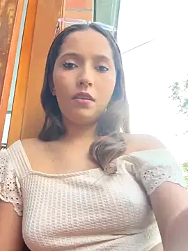 Snapshot of Penelope-Hot chatting on November 10, 2025, 9:25 pm Penelope-Hot online show from November 10, 2025, 9:25 pm