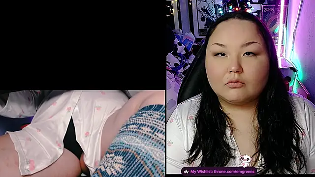 Snapshot of EmGreens chatting on February 25, 2026, 4:44 am EmGreens online show from February 25, 2026, 4:44 am