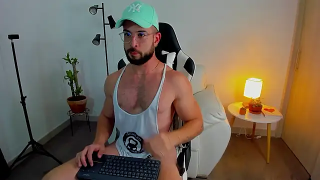 dafboy1 online show from January 17, 2026, 2:27 am