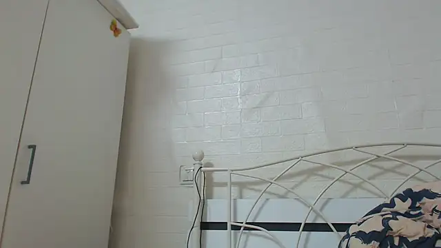 AdelinaJude online show from March 22, 2026, 7:28 pm