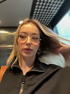 KylieJoyce online show from January 5, 2025, 6:56 am