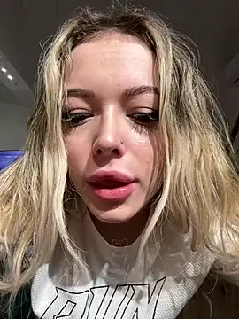 KylieJoyce online show from January 8, 2025, 12:06 am