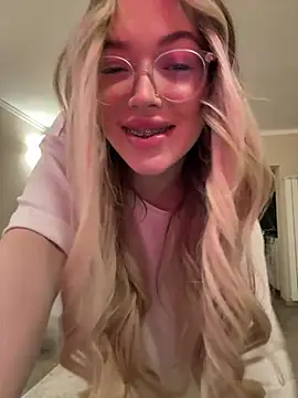 KylieJoyce online show from February 26, 2025, 10:09 pm