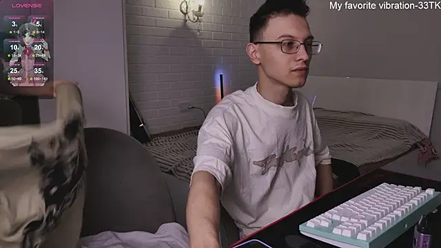 ValBae online show from January 30, 2025, 9:15 am