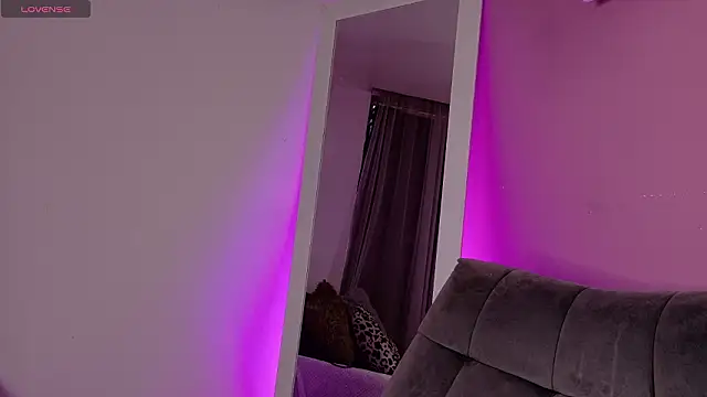 miluv19 online show from March 30, 2026, 9:38 pm