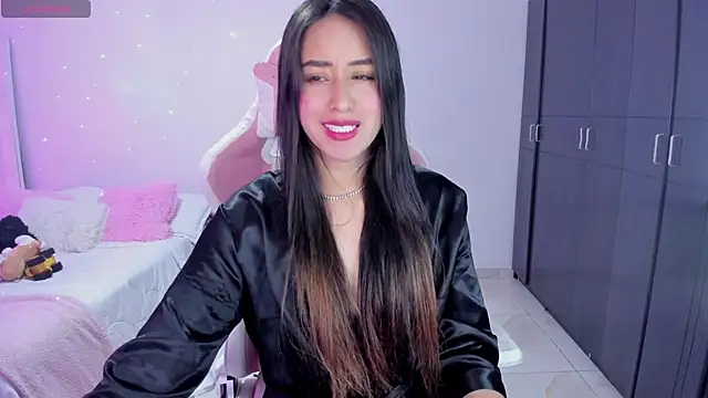 Tinylottie online show from October 19, 2025, 4:29 pm