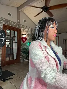 LushianaFitness online show from November 7, 2025, 3:12 pm