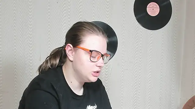 Seductive She Wolf online show from February 6, 2026, 5:49 pm