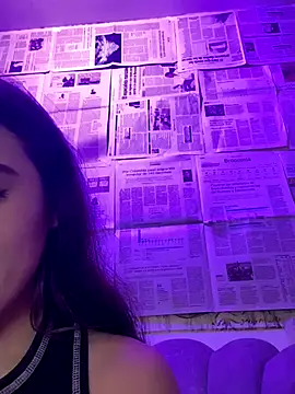 Snapshot of AbyThompson chatting on October 31, 2025, 2:07 pm AbyThompson online show from October 31, 2025, 2:07 pm