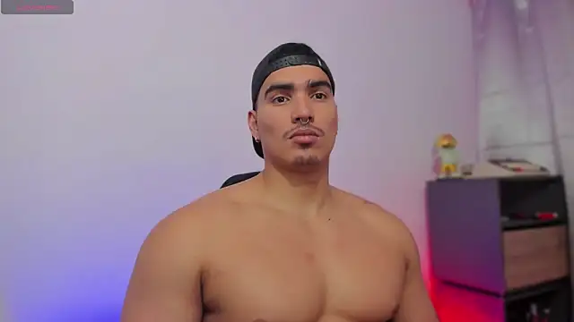 JamesGraay online show from October 28, 2025, 10:52 am