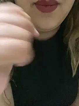 yassminsexy22 online show from April 1, 2026, 1:41 pm