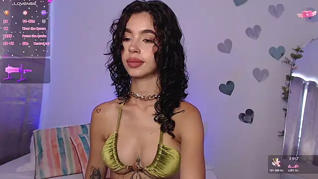 MarianaSnake online show from February 17, 2026, 9:43 pm