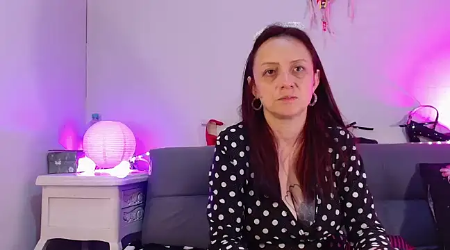 catalinamommyx online show from January 29, 2025, 3:22 am