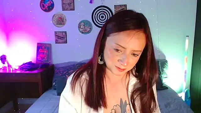 catalinamommyx online show from February 22, 2026, 9:35 pm