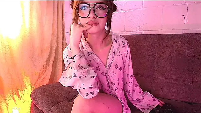 danita veelz online show from December 9, 2024, 2:28 pm