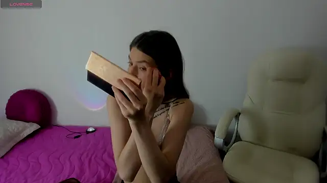 Snapshot of Tesa_cute chatting on December 13, 2024, 9:41 pm Tesa cute online show from December 13, 2024, 9:41 pm