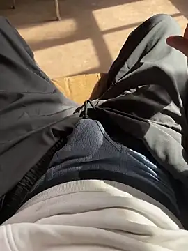 josle24 online show from November 19, 2025, 5:46 pm