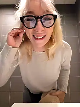 Snapshot of Giuliana_baby chatting on February 14, 2025, 10:28 am Giuliana baby online show from February 14, 2025, 10:28 am