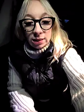 Snapshot of Giuliana_baby chatting on February 18, 2025, 5:53 pm Giuliana baby online show from February 18, 2025, 5:53 pm
