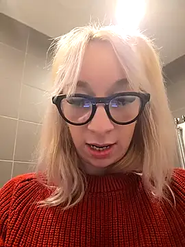 Snapshot of Giuliana_baby chatting on February 27, 2025, 3:59 pm Giuliana baby online show from February 27, 2025, 3:59 pm