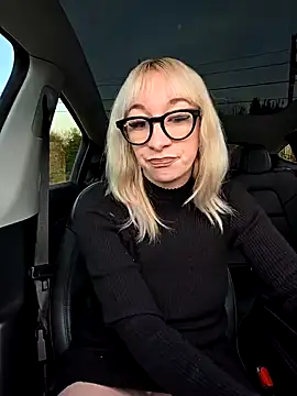 Snapshot of Giuliana_baby chatting on March 4, 2025, 5:24 pm Giuliana baby online show from March 4, 2025, 5:24 pm