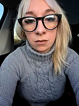 Snapshot of Giuliana_baby chatting on March 19, 2025, 5:28 pm Giuliana baby online show from March 19, 2025, 5:28 pm