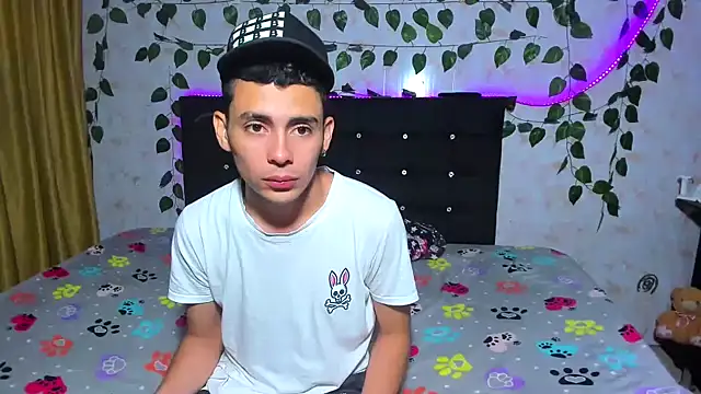 Alexander and Xiao online show from December 6, 2024, 2:13 am