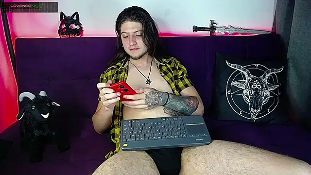 Snapshot of blckwolf_6 chatting on March 4, 2025, 12:39 am blckwolf 6 online show from March 4, 2025, 12:39 am