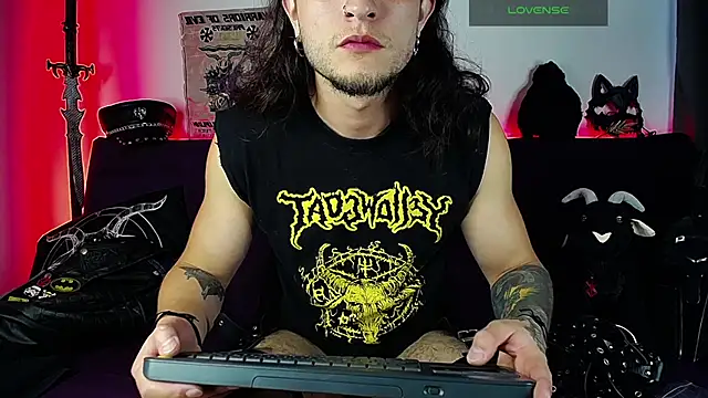 Snapshot of blckwolf_6 chatting on September 8, 2025, 8:08 pm blckwolf 6 online show from September 8, 2025, 8:08 pm