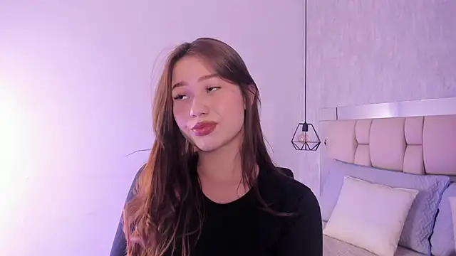 Roxie-Summers11 online show from January 14, 2025, 7:43 pm