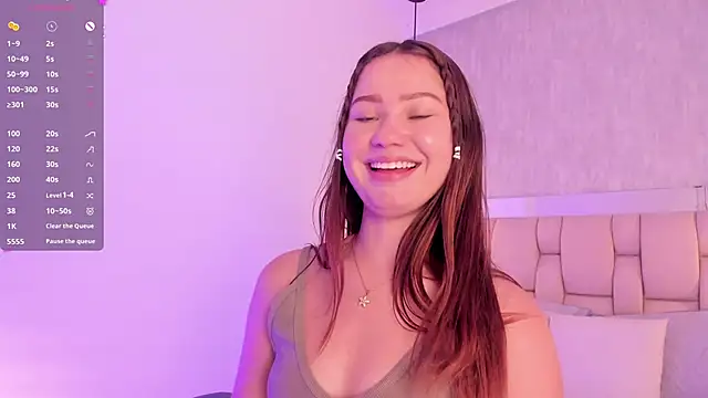 Roxie-Summers11 online show from January 31, 2025, 2:04 am