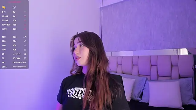 Roxie-Summers11 online show from February 3, 2025, 7:21 pm