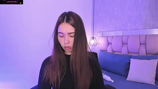 Roxie-Summers11 online show from February 9, 2025, 1:55 am