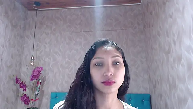 MadelineDoll online show from March 9, 2025, 2:21 pm