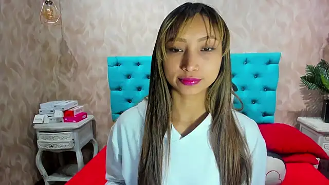 MadelineDoll online show from November 22, 2025, 1:10 pm