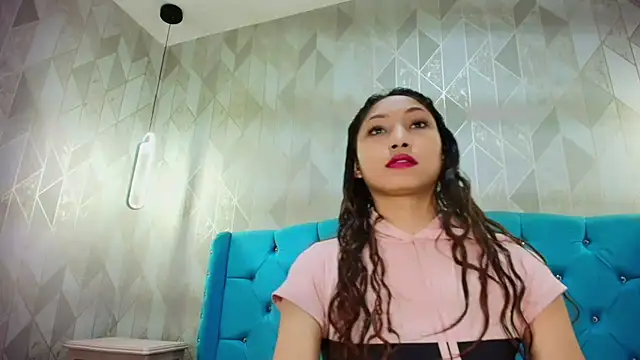 MadelineDoll online show from May 30, 2026, 4:59 pm