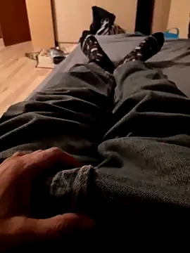 Snapshot of Big_Dick_22_in_Room chatting on December 15, 2024, 3:53 pm Big Dick 22 in Room online show from December 15, 2024, 3:53 pm