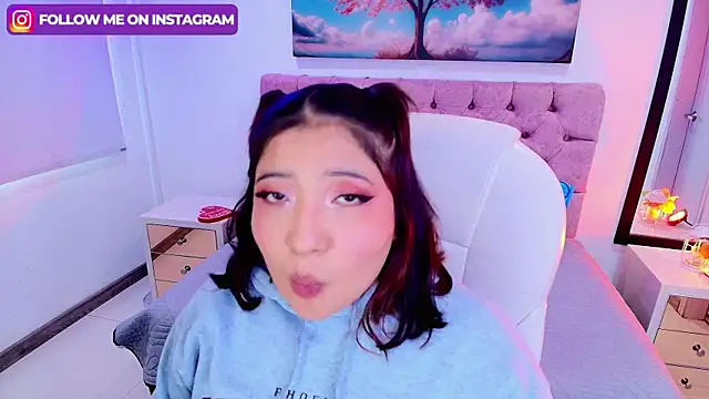 Snapshot of Emma_monserrat chatting on September 18, 2025, 7:38 pm Emma monserrat online show from September 18, 2025, 7:38 pm