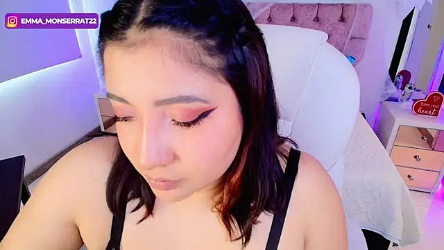 Snapshot of Emma_monserrat chatting on October 29, 2025, 7:37 pm Emma monserrat online show from October 29, 2025, 7:37 pm