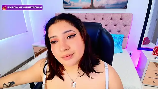 Snapshot of Emma_monserrat chatting on November 8, 2025, 7:45 pm Emma monserrat online show from November 8, 2025, 7:45 pm