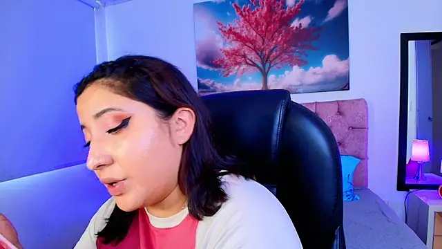 Snapshot of Emma_monserrat chatting on November 18, 2025, 7:40 pm Emma monserrat online show from November 18, 2025, 7:40 pm