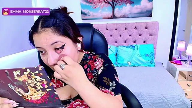 Snapshot of Emma_monserrat chatting on December 2, 2025, 7:31 pm Emma monserrat online show from December 2, 2025, 7:31 pm