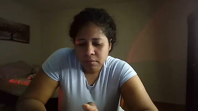 Snapshot of Ivon-09 chatting on July 18, 2026, 12:09 pm Ivon-09 online show from July 18, 2026, 12:09 pm