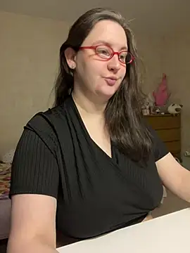 Snapshot of hungry1bunny chatting on April 21, 2026, 4:34 pm hungry1bunny online show from April 21, 2026, 4:34 pm