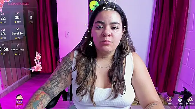 Snapshot of Sharon_hils chatting on January 22, 2025, 10:59 pm Sharon hils online show from January 22, 2025, 10:59 pm