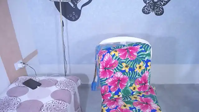 Snapshot of SammyBichota chatting on February 12, 2025, 3:27 pm SammyBichota online show from February 12, 2025, 3:27 pm