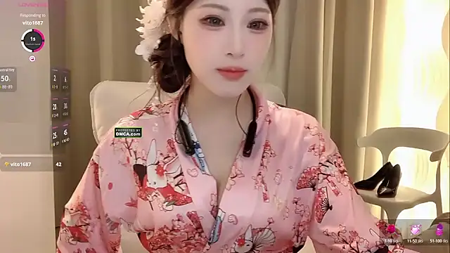 zhuzhu-520- online show from October 6, 2025, 4:26 pm