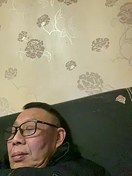 Snapshot of bcc0001 chatting on March 9, 2025, 3:38 pm bcc0001 online show from March 9, 2025, 3:38 pm